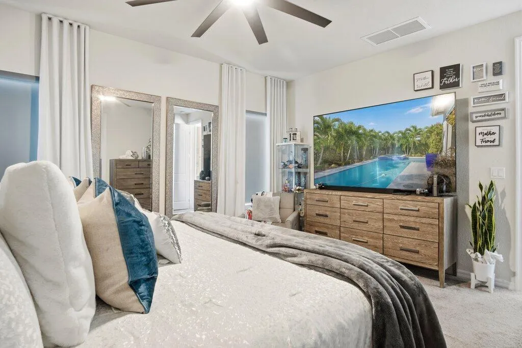Primary Bedroom R.jpg-SMALL