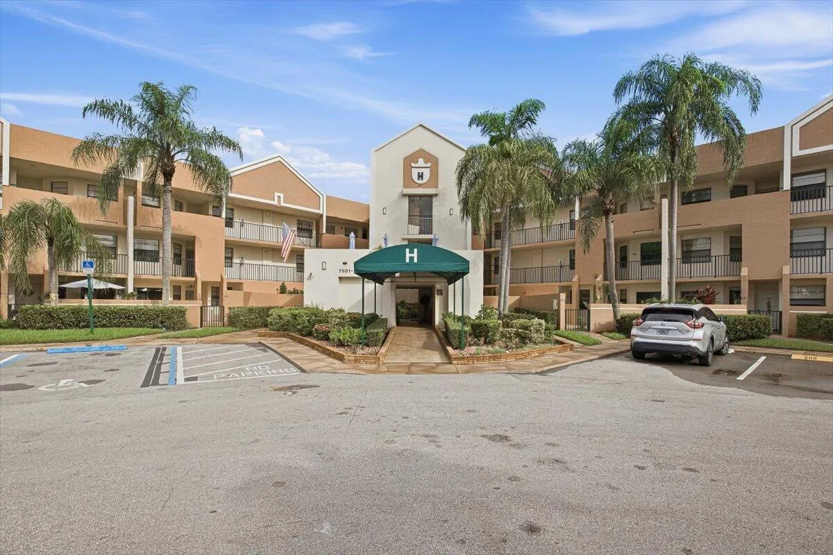 FRONT OF BUILDING H