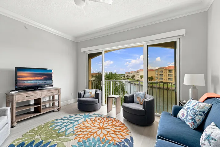 Sunroom offers close up views of boats coming and going, dolphin and manatee, and the marina.