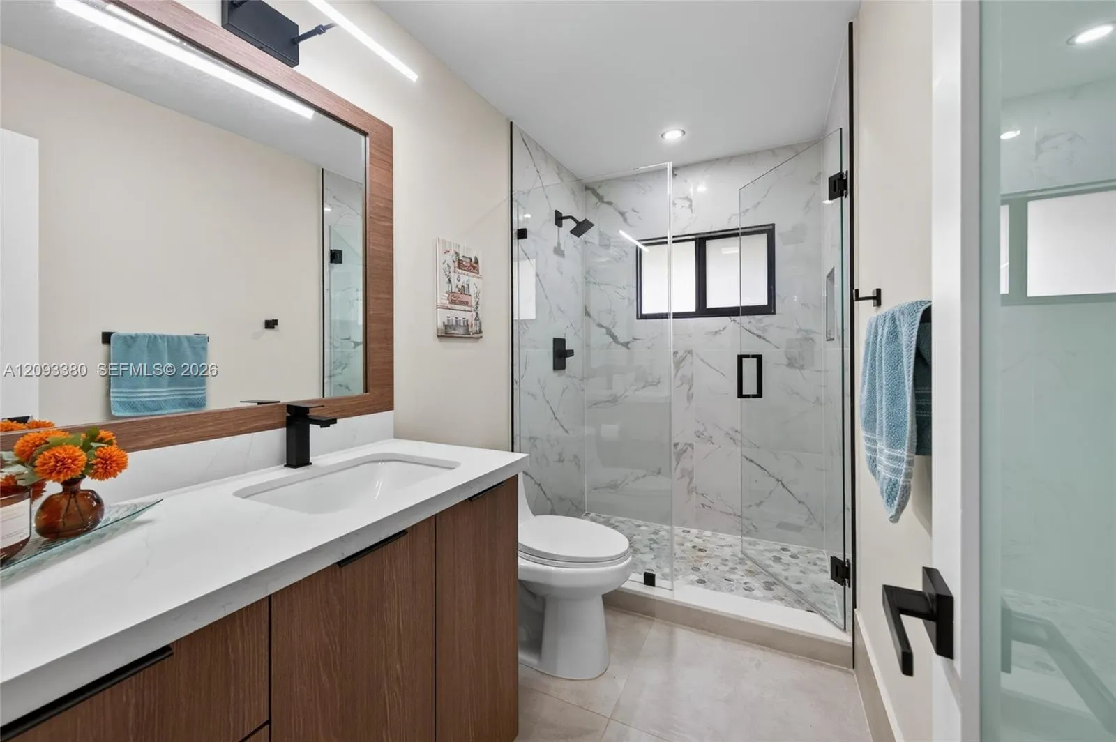 2nd bathroom