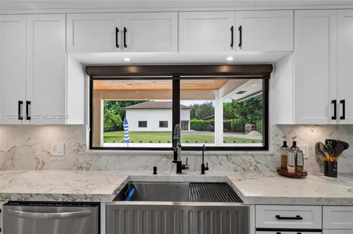 IMPACT WINDOWS/DOORS