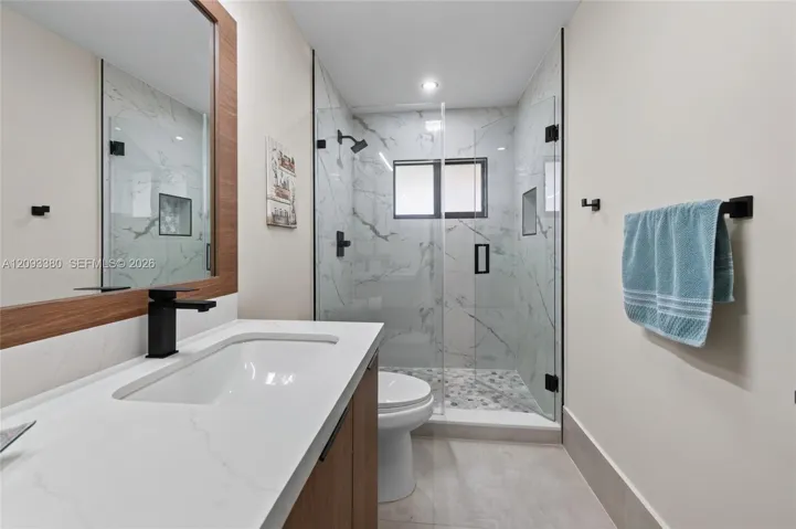 2nd bathroom