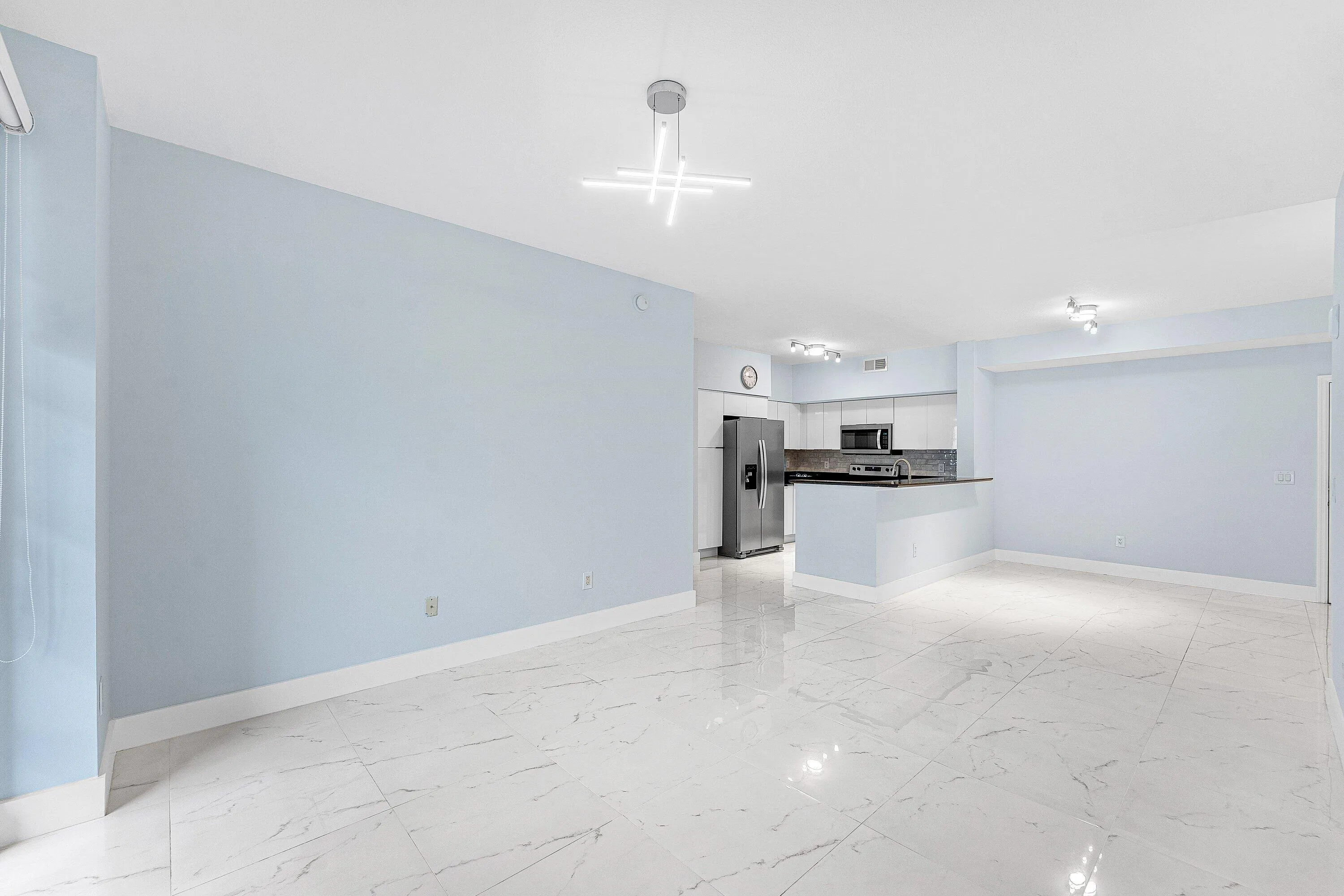 005-233SouthFederalHighway-605-BocaRaton