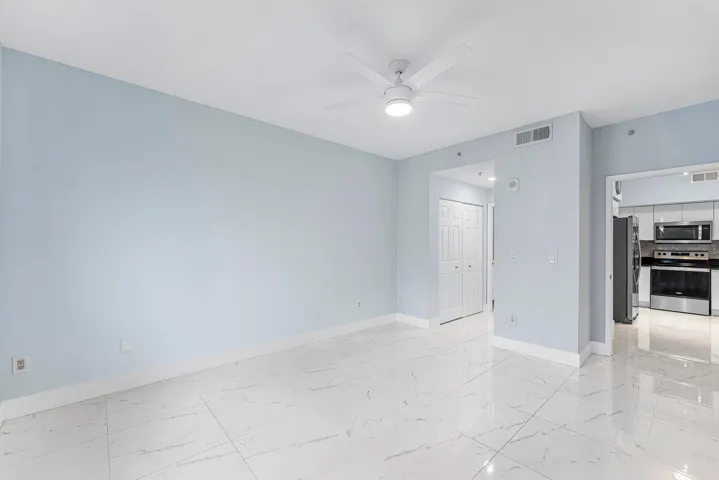 013-233SouthFederalHighway-605-BocaRaton