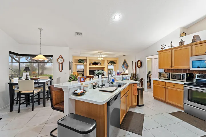 012-238SWFernleafTrail-PortSaintLucie-SM
