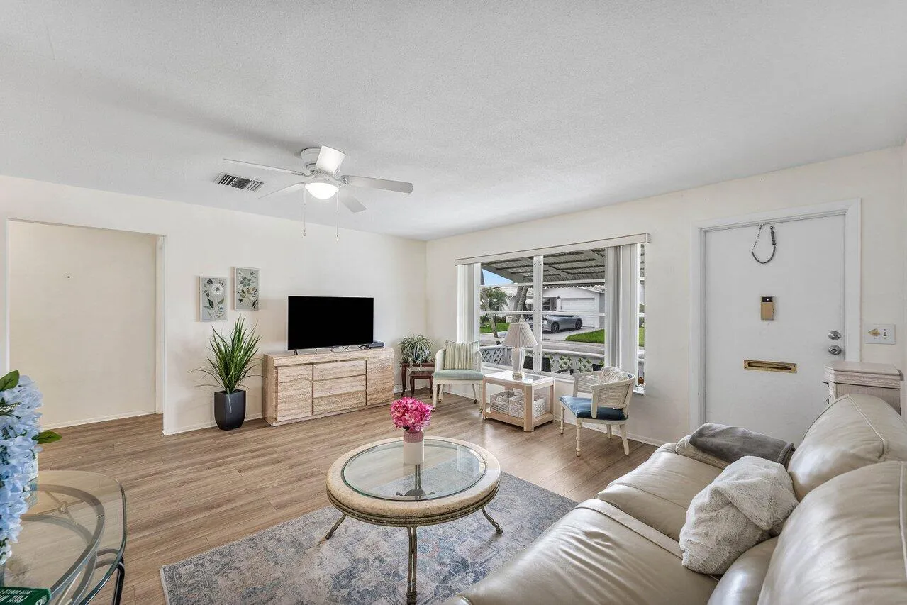 005-1005SiestaAvenue-BoyntonBeach-FL-334