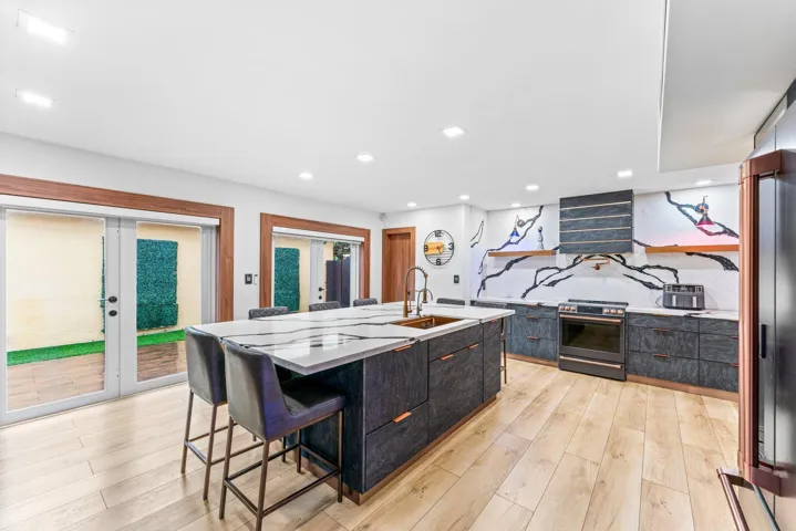 11-web-or-mls-15015-nw-88th-ct