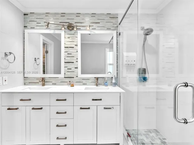 Master Bedroom Bath