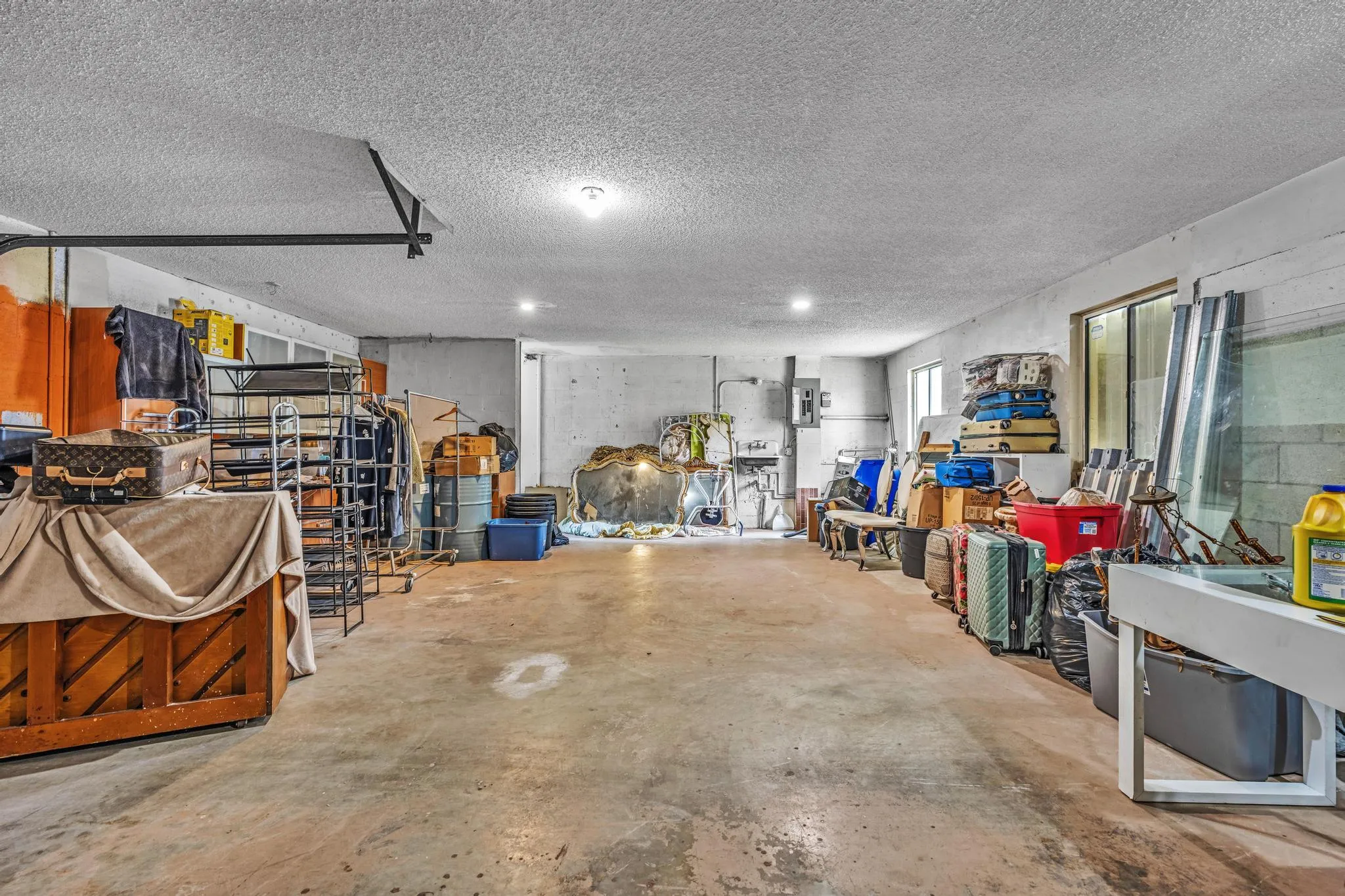 4 Car Garage