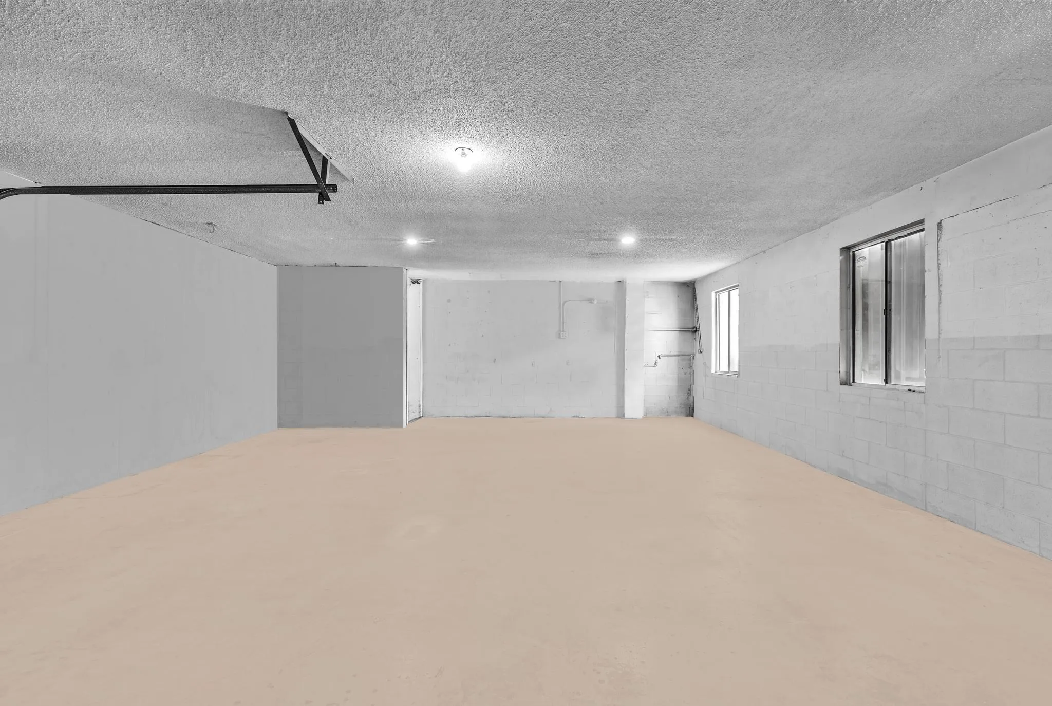 4 Car Garage Empty