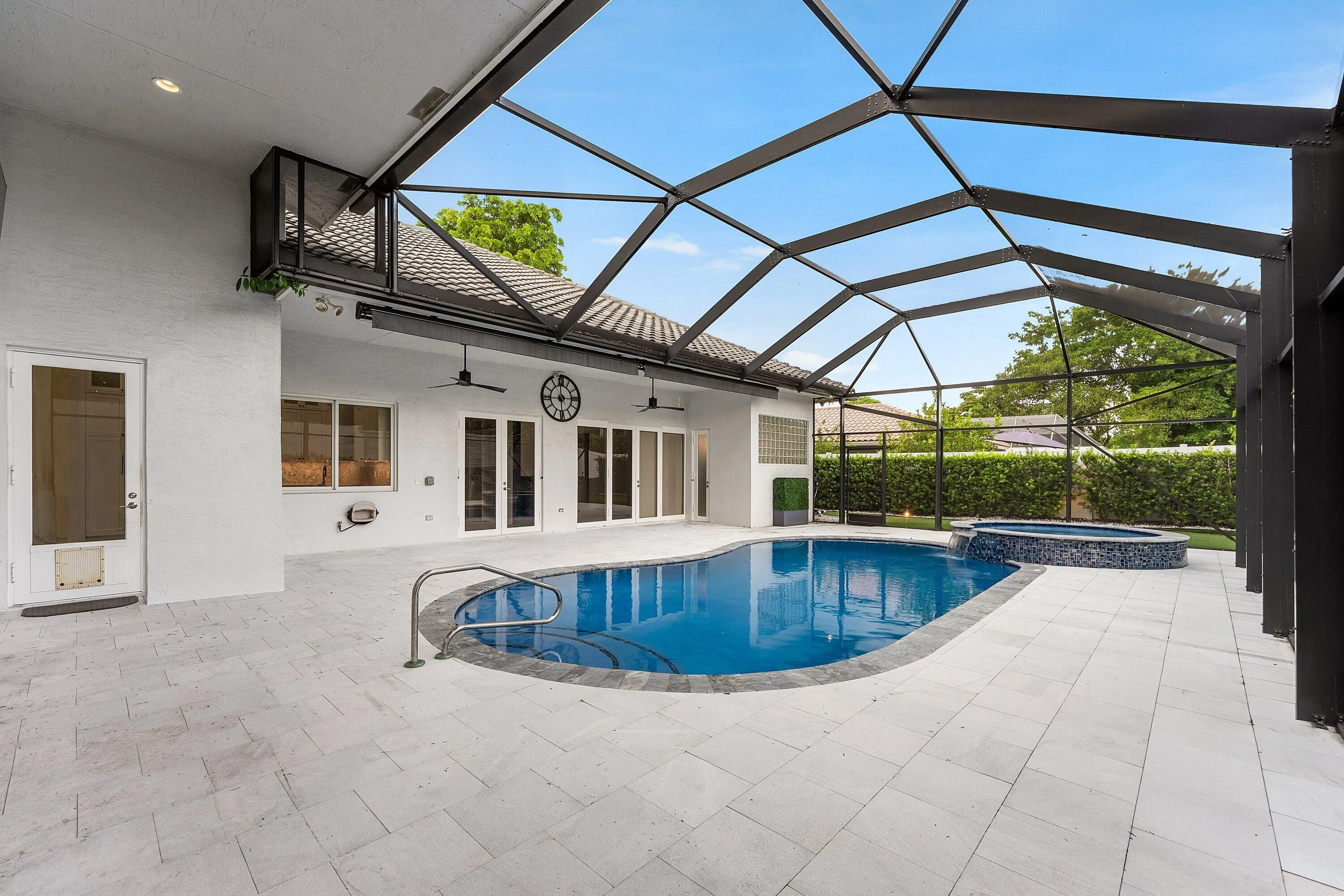 041-6821NorthGrandeDrive-BocaRaton-FL-33