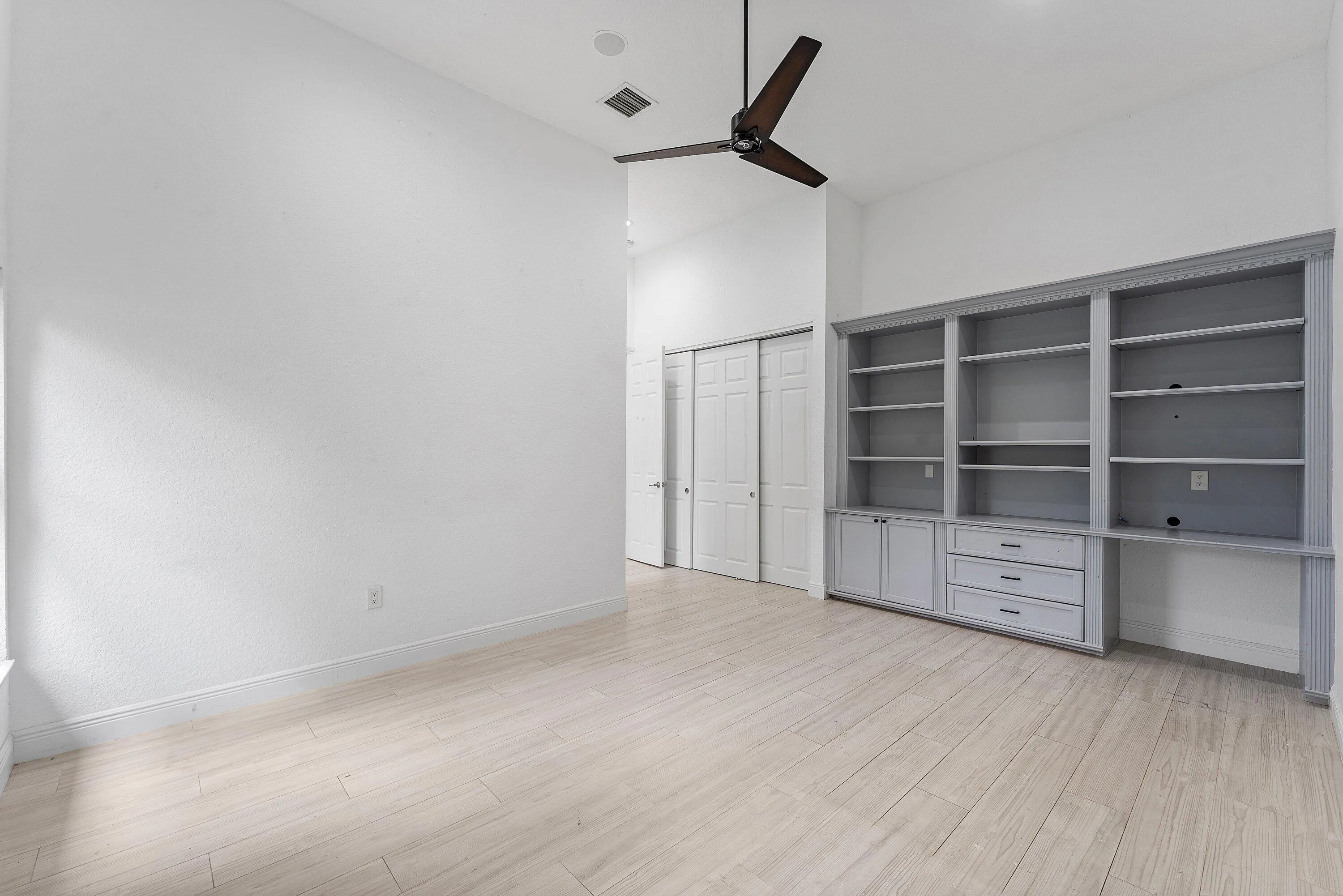 032-6821NorthGrandeDrive-BocaRaton-FL-33