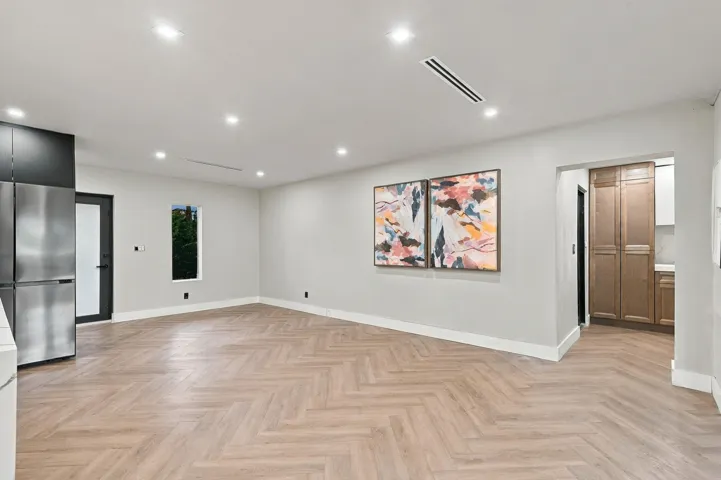 PIC-12 WILTON MANORS
