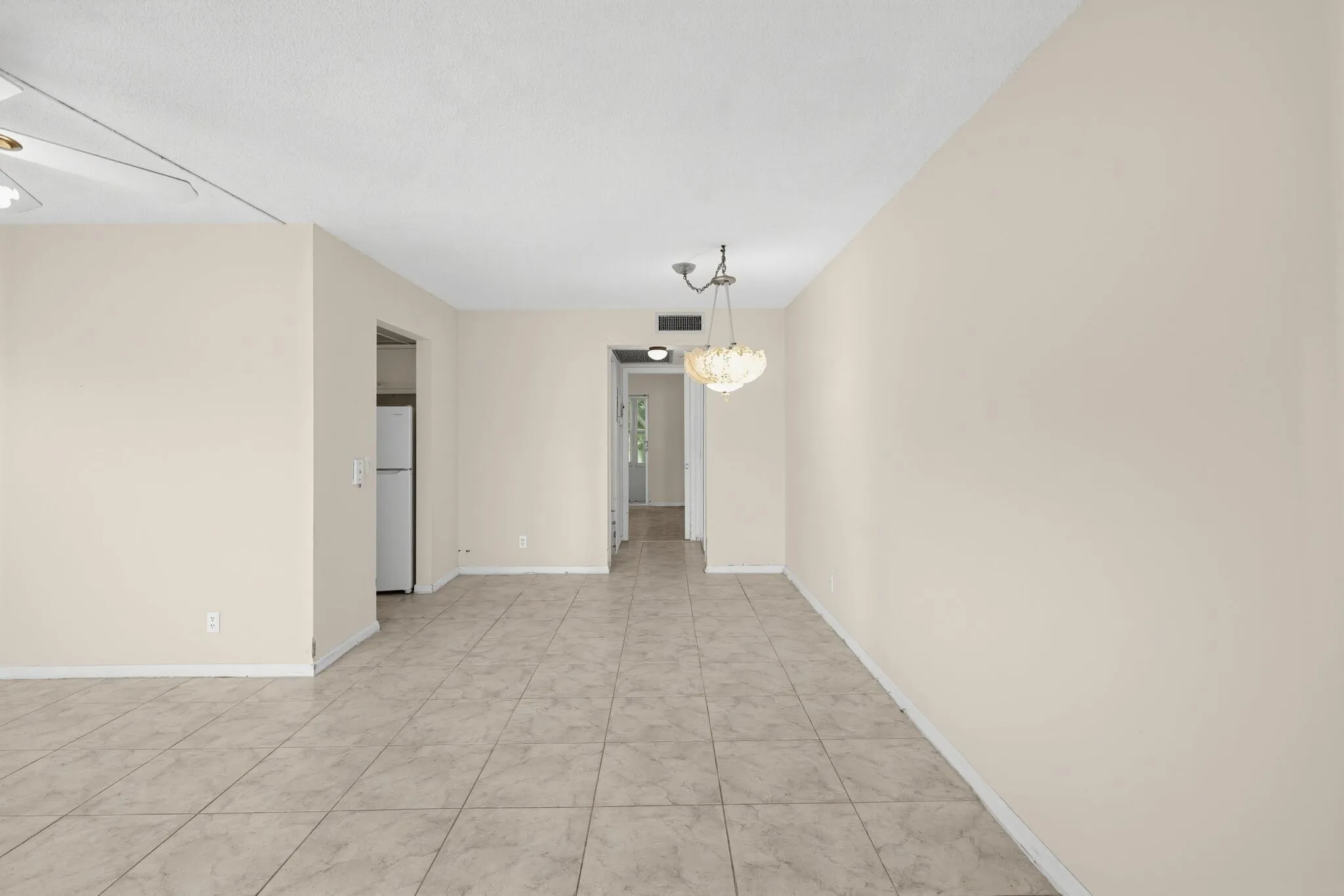 18_245_Camden_K-Dining_room-0298