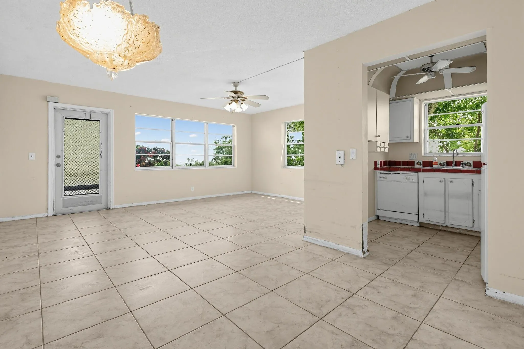 04_245_Camden_K-Living_room-0325