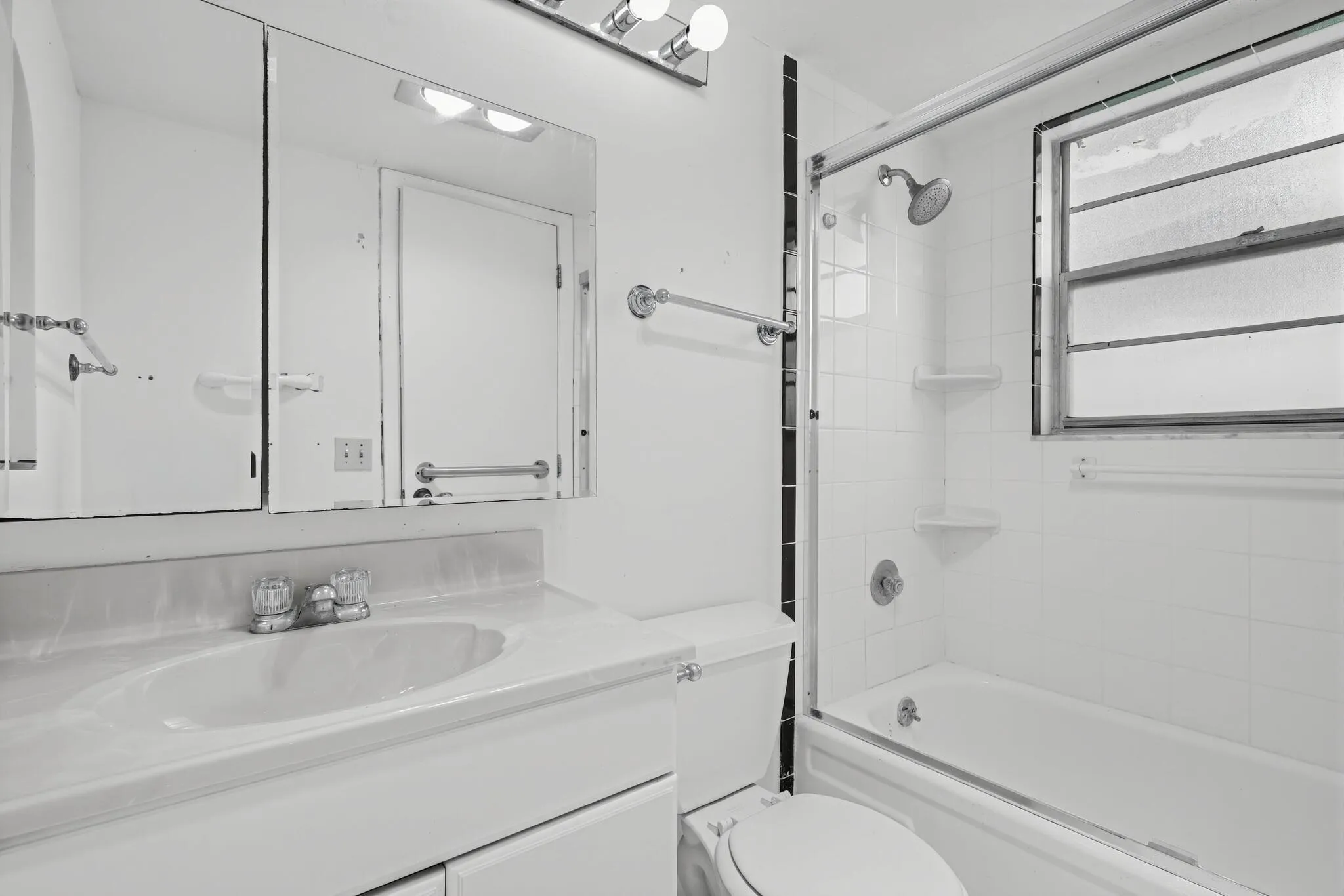 28_245_Camden_K-Bathroom-0--1