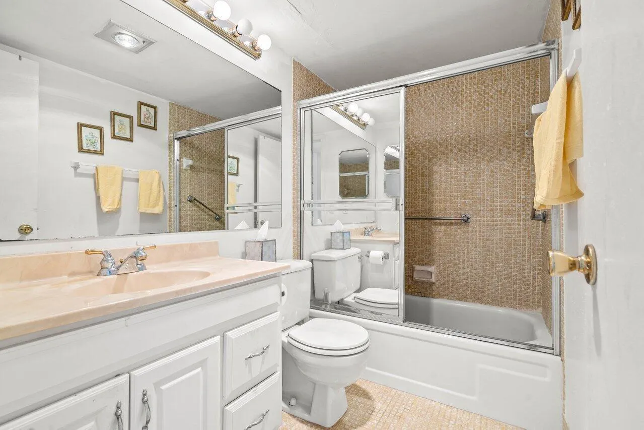 105BrightonC-BocaRaton-FL-33434-SMALL