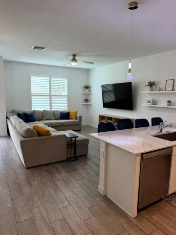 11-living-tv