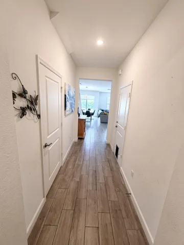 07-entry-hall