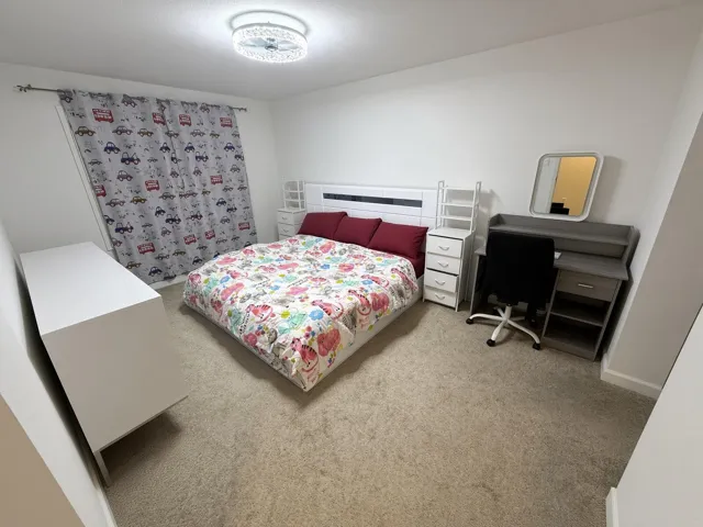 22-bedroom-car-theme-wide