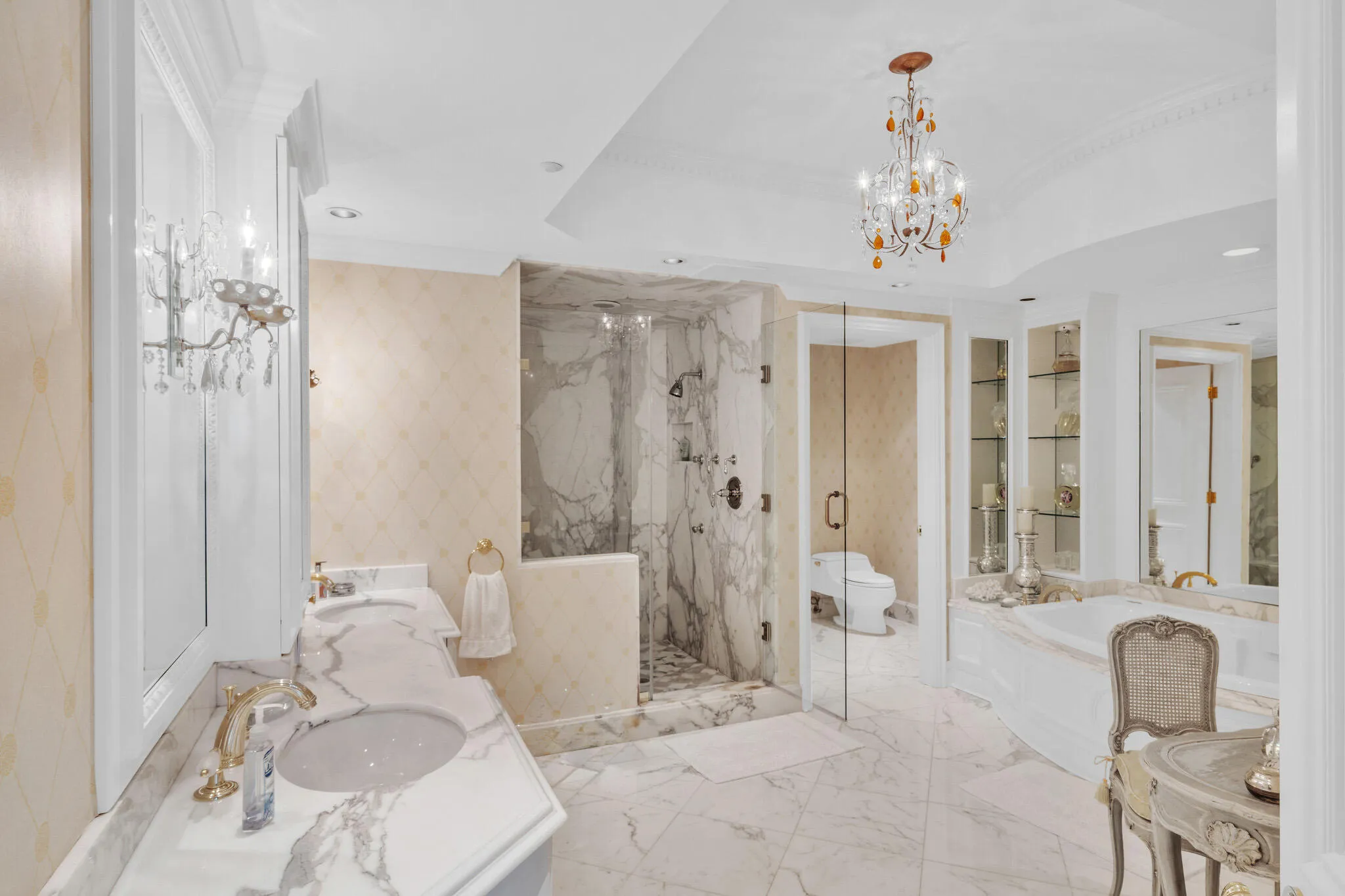 18 Primary Bathroom (2)