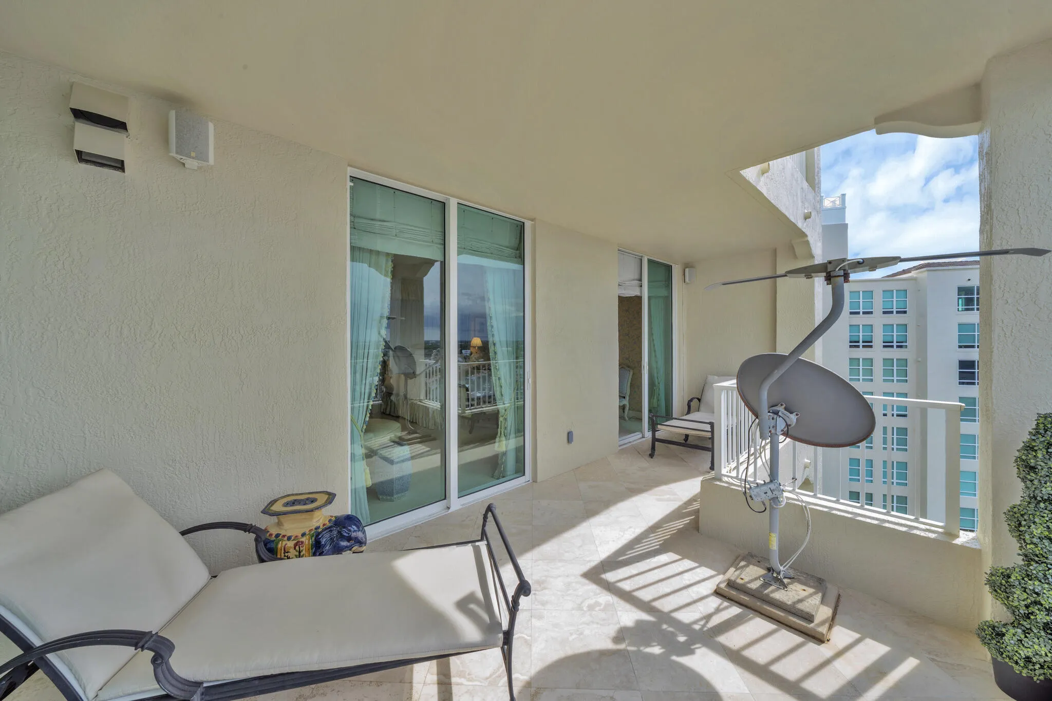 16 Primary Bed Balcony (5)