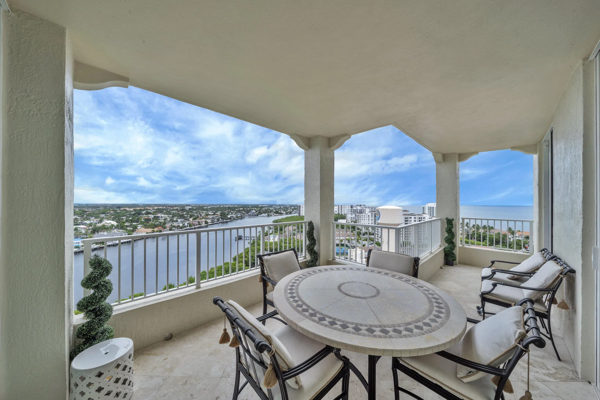 10 Balcony (1)