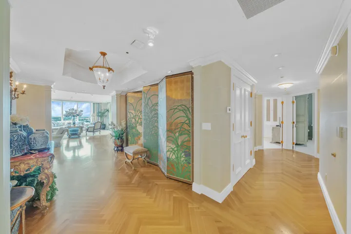 5 Entrance (1)