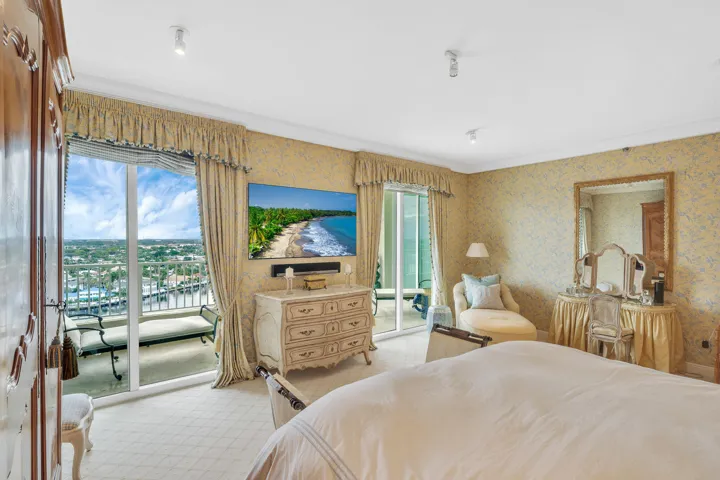 15 Primary Bedroom​​‌​​​​‌​​‌‌​‌‌​​​‌‌​‌​‌​‌​​​‌​​ (3)