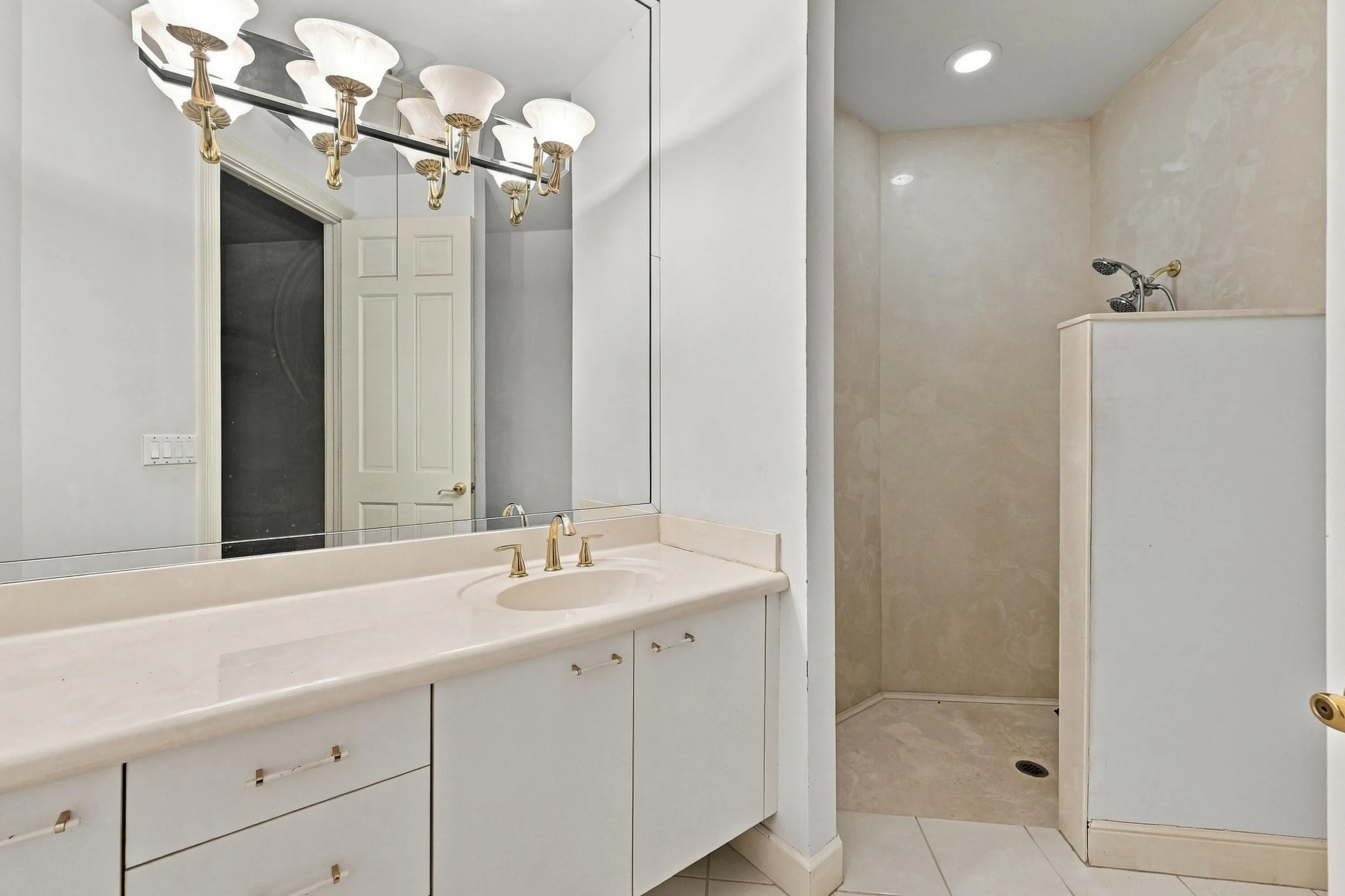 32_bathroom
