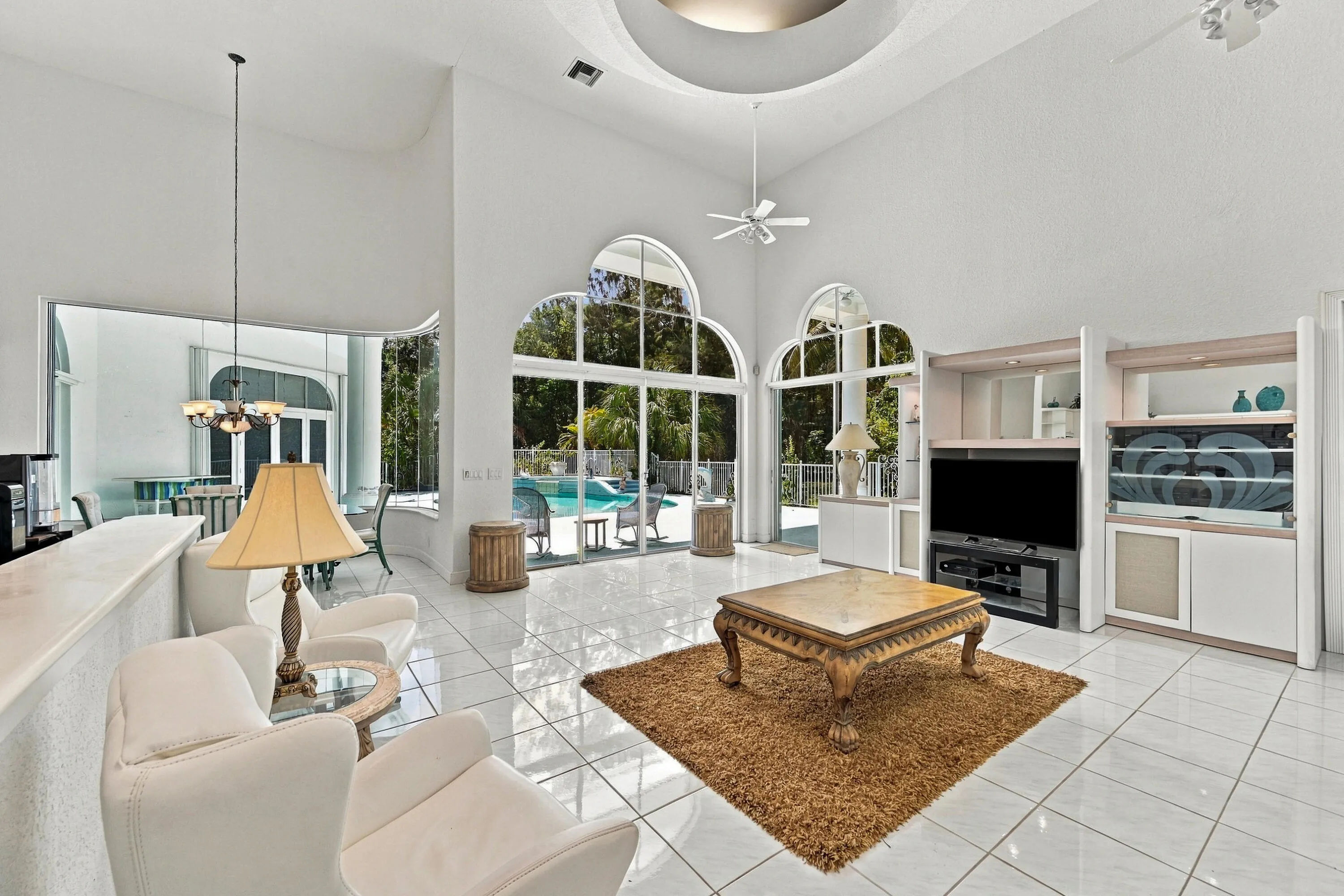 16_family room