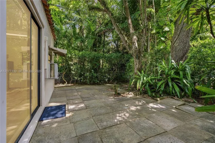 Cottage Patio/Entrance