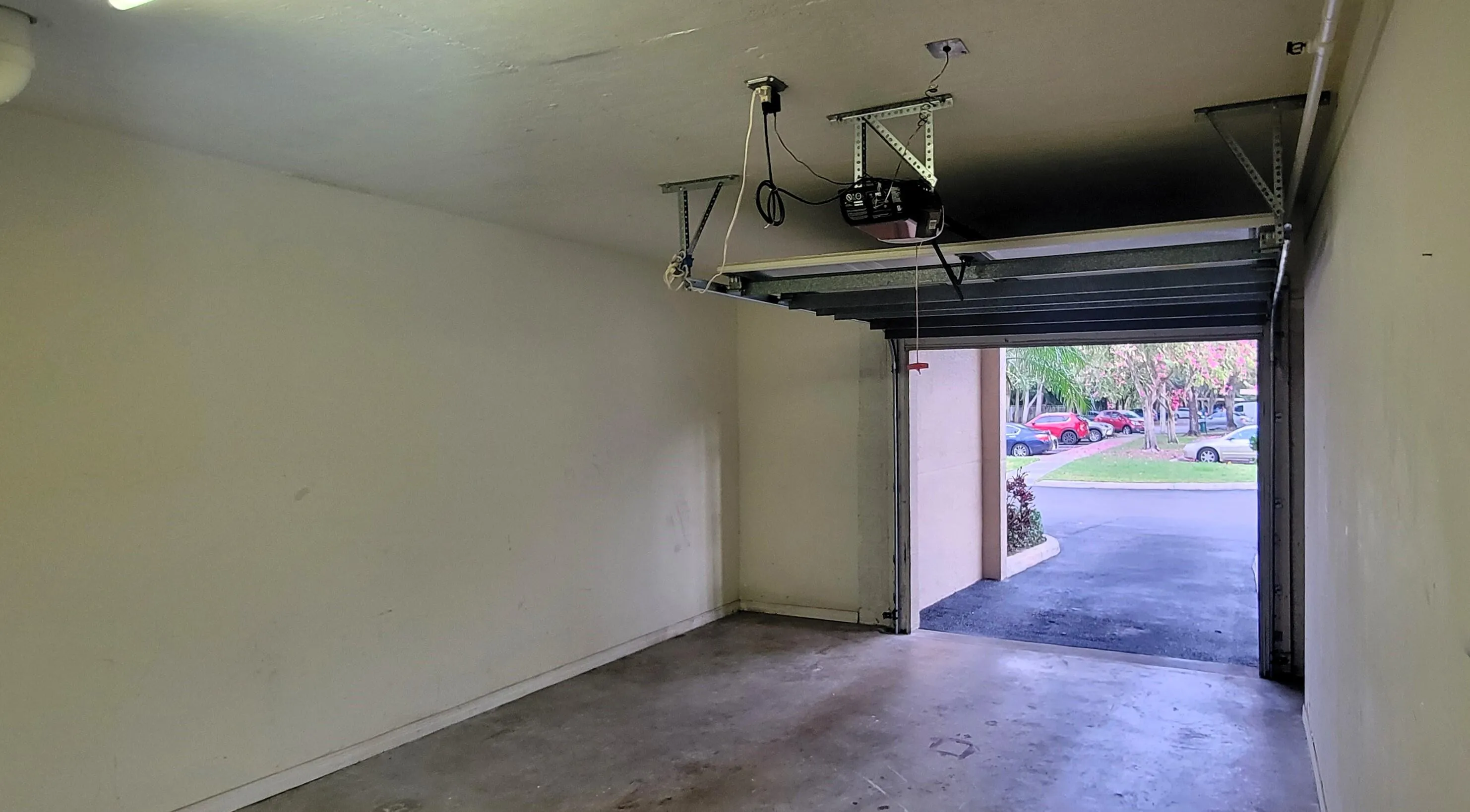 Garage 1