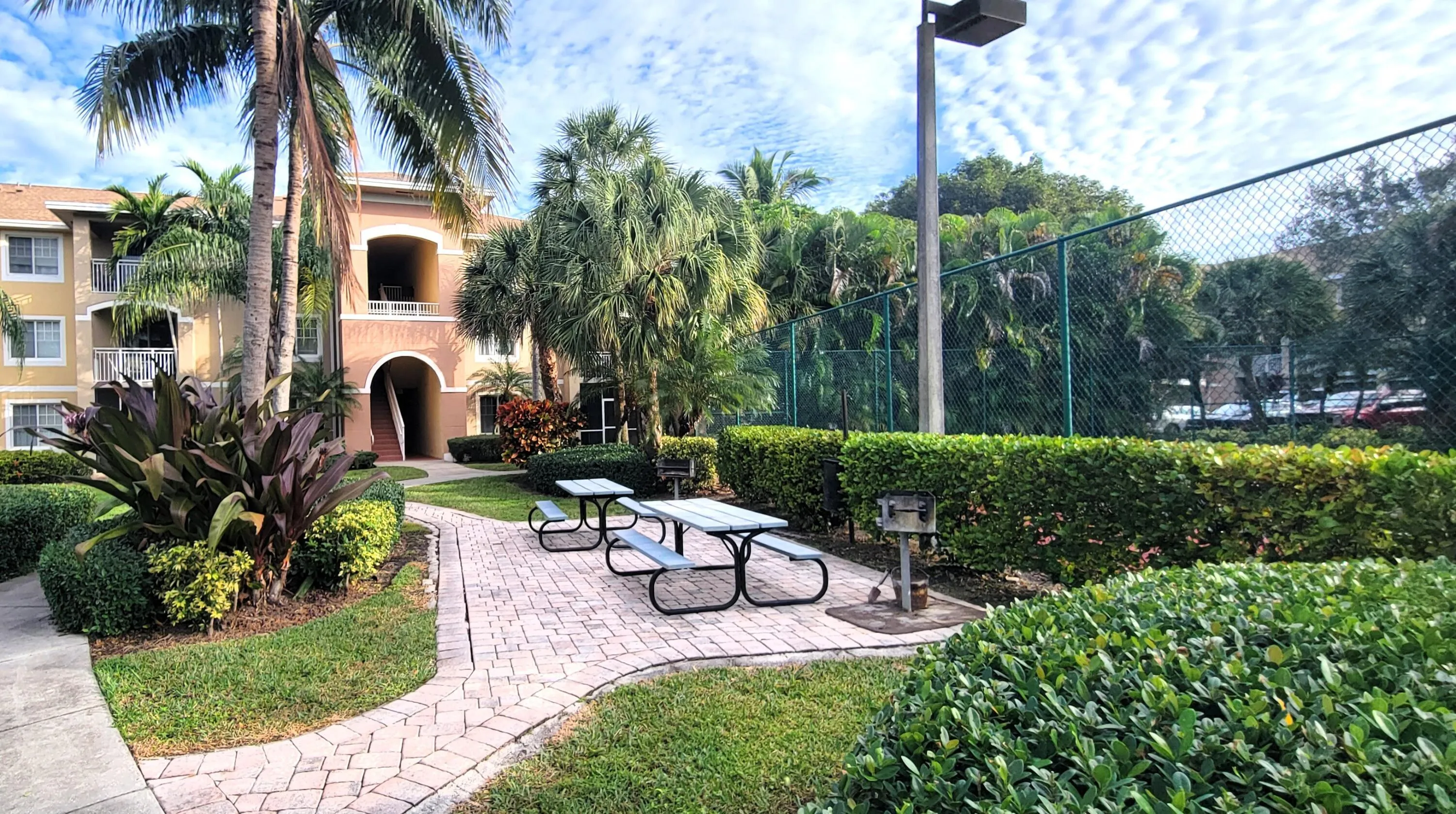 Exterior 6