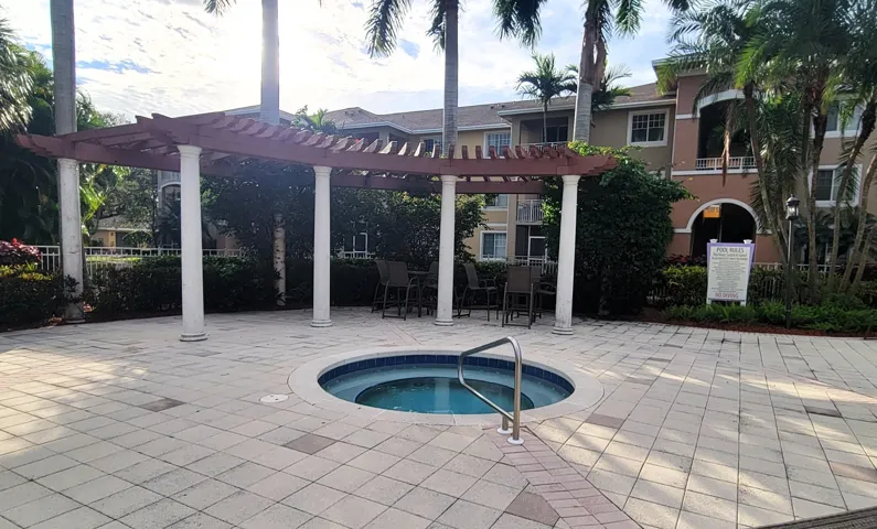 Exterior 4