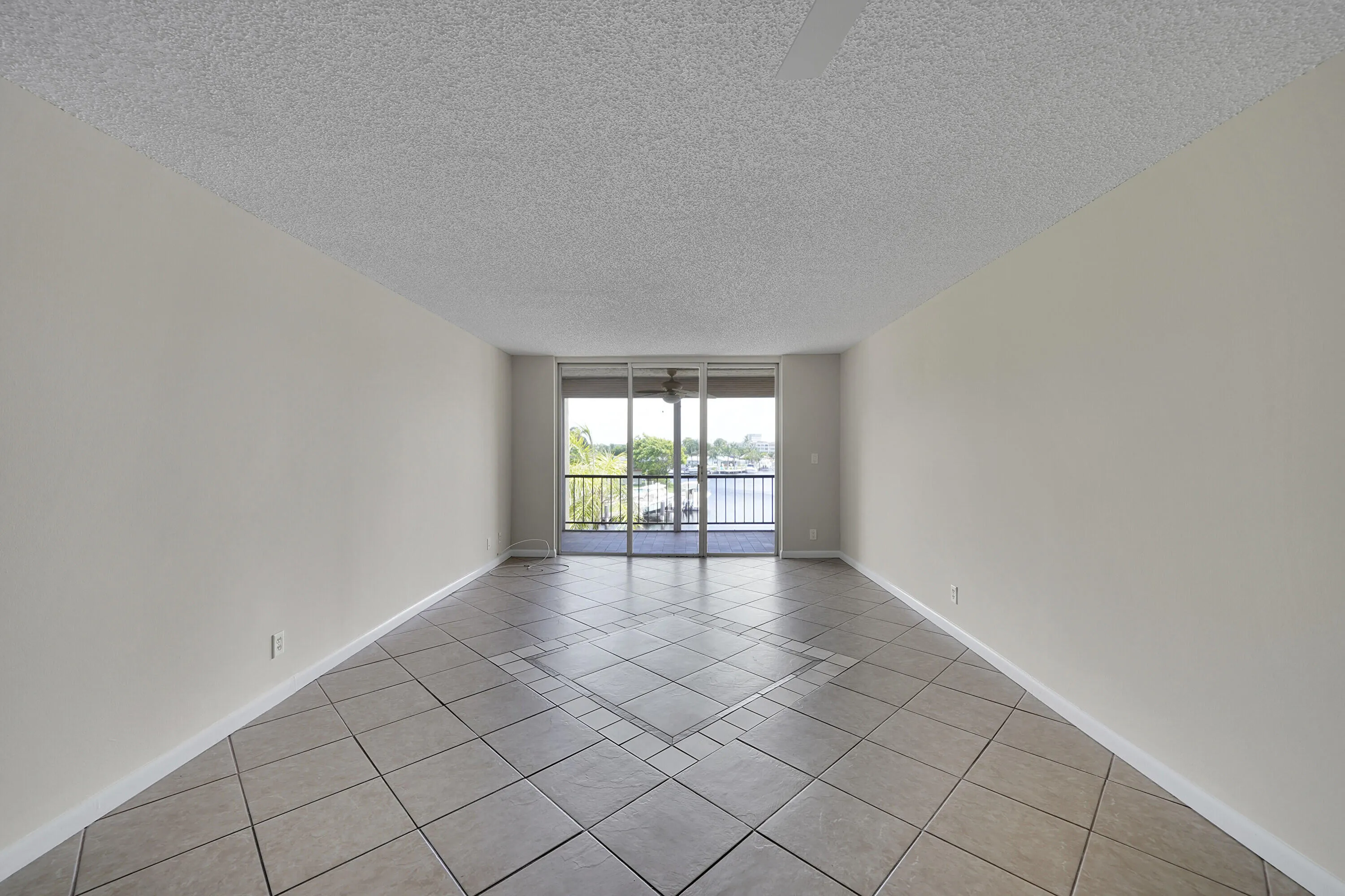 17_living room