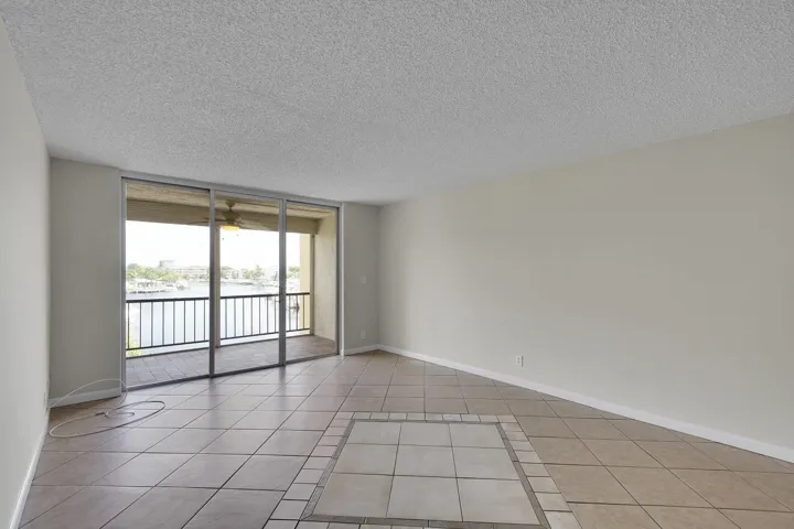 15_living room