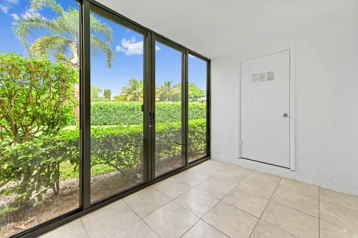 05 patio 02
