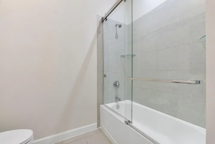 20383 Nw 5th Ct_045