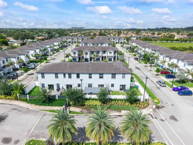 20383 Nw 5th Ct_012
