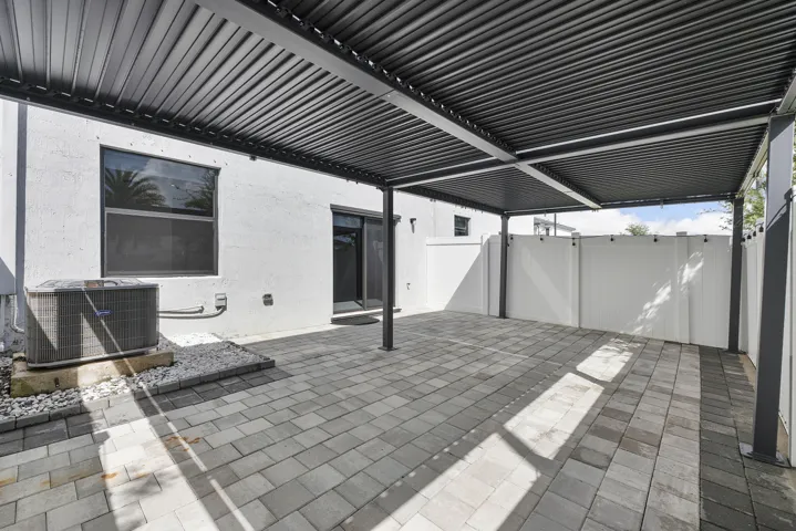 20383 Nw 5th Ct_053