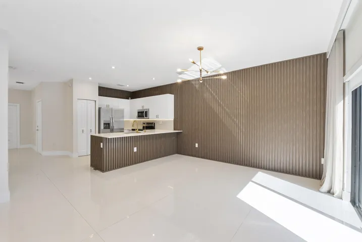20383 Nw 5th Ct_026