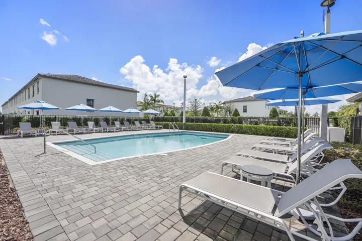 20383 Nw 5th Ct_066