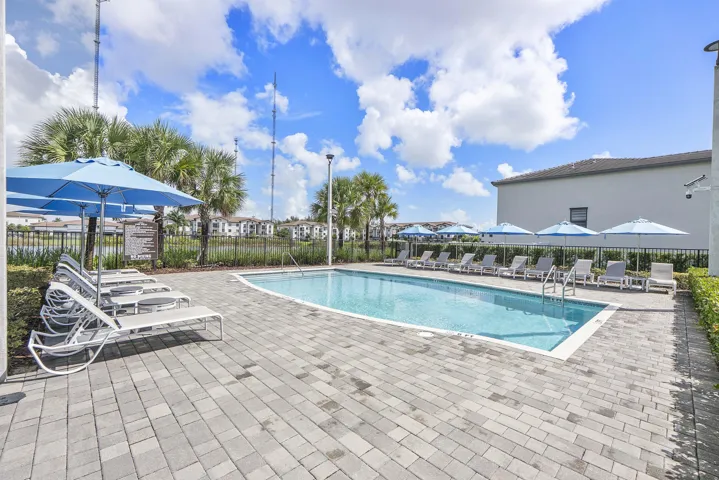 20383 Nw 5th Ct_065