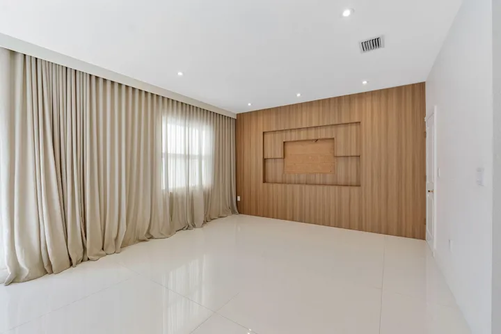 20383 Nw 5th Ct_024