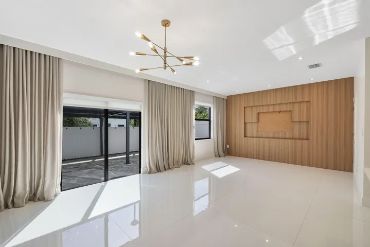 20383 Nw 5th Ct_028