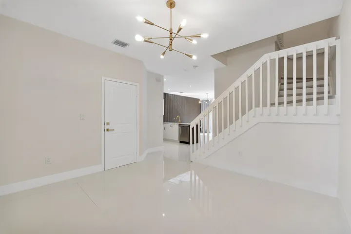 20383 Nw 5th Ct_017