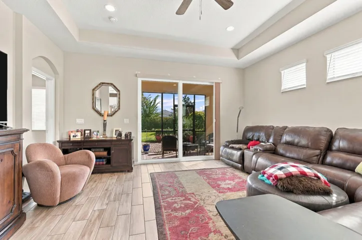 07_living room