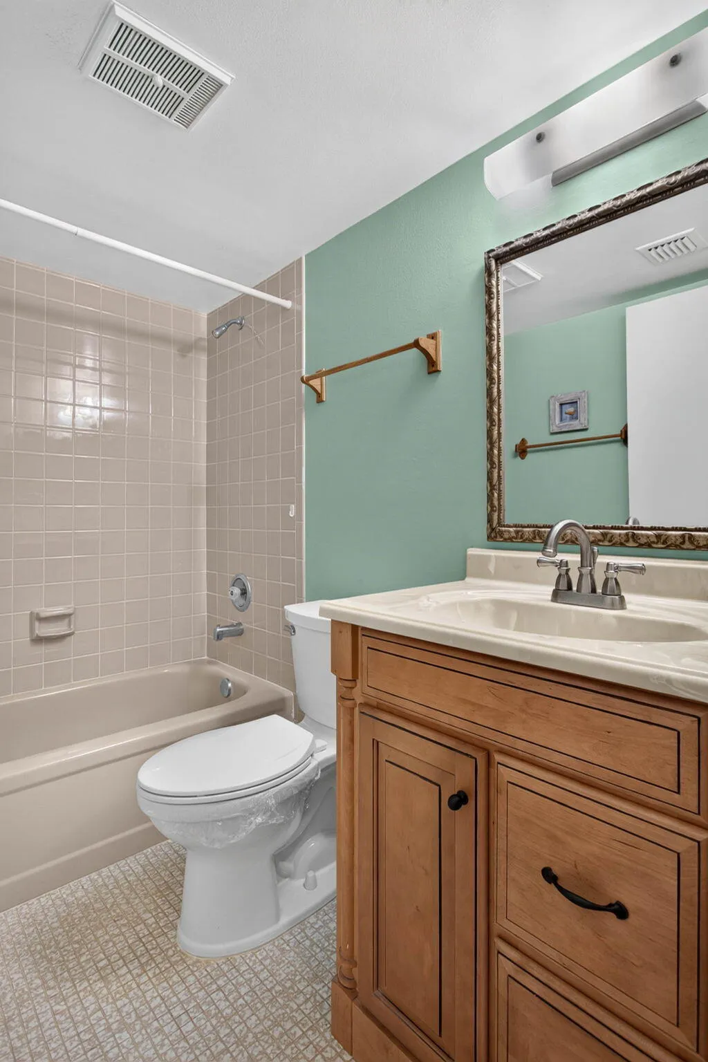 FULL GUEST BATH WITH TUB