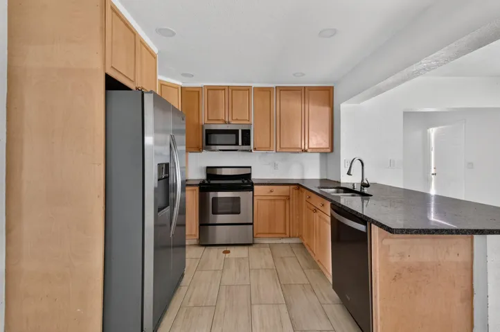 2109NE1stSt(14)